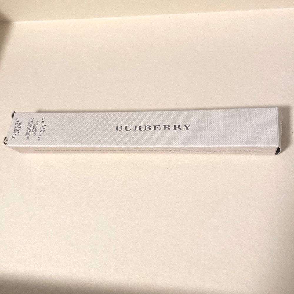 NIB [Burberry] Luxe Lip Definer Shaping Pencil & Sharpener in Bright Plum No. 7 - Picture 10 of 16